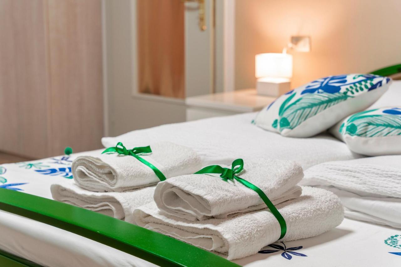 Iseo Portelle Holiday With Private Parking And Bike Storage Buitenkant foto